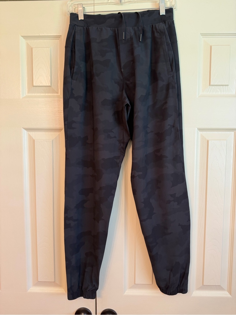 Men’s Lululemon Surge Joggers 27”